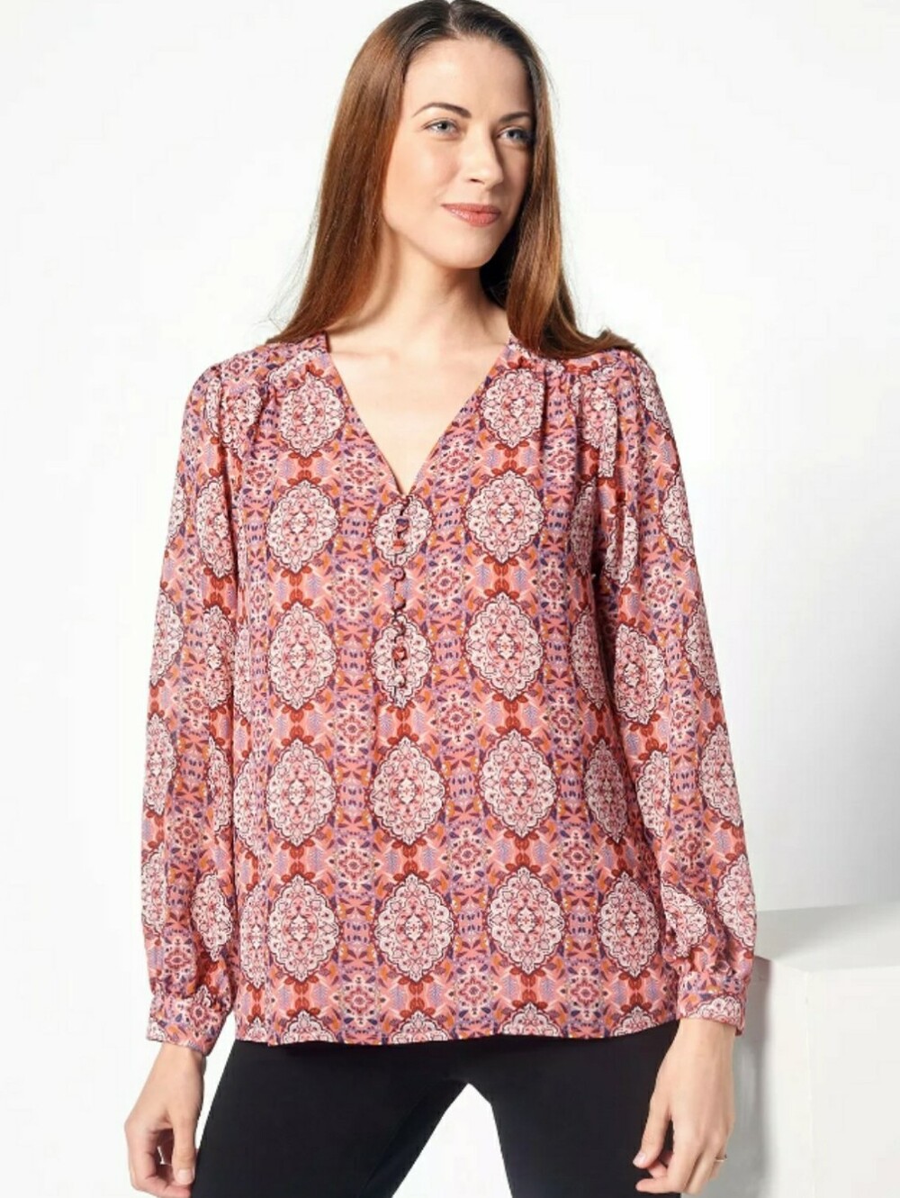 BELLE BY KIM GRAVEL Medallion Print V-Neck Blouse XL